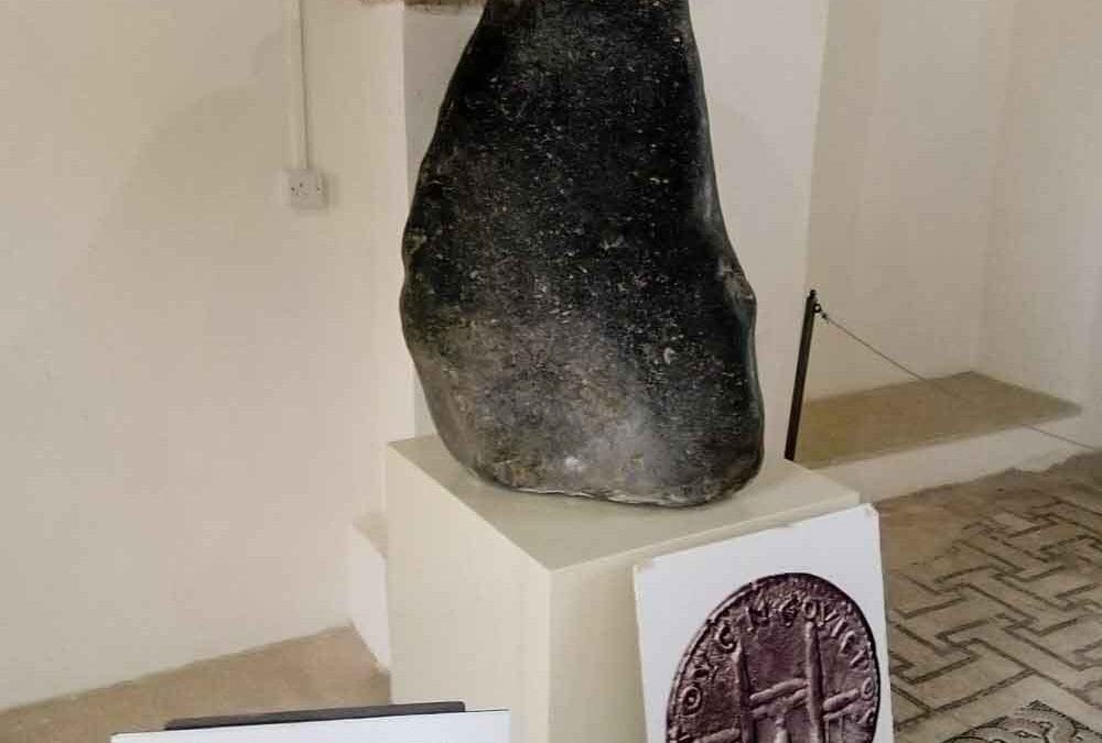 Betilos: dioses sin rostro